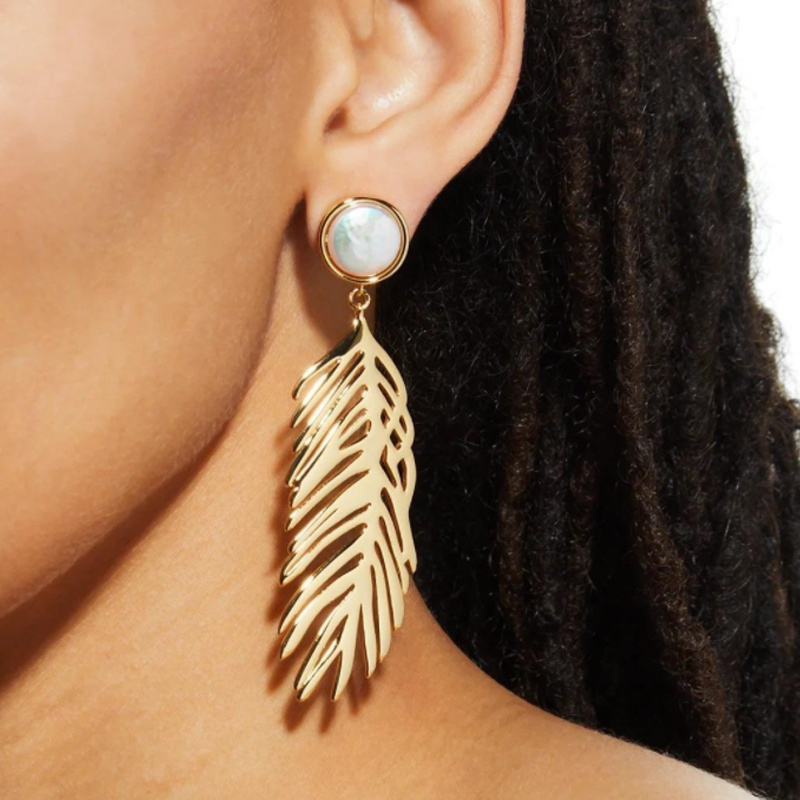 Euro-American Women′s Earrings French Pearl Leaf Pendant Earrings