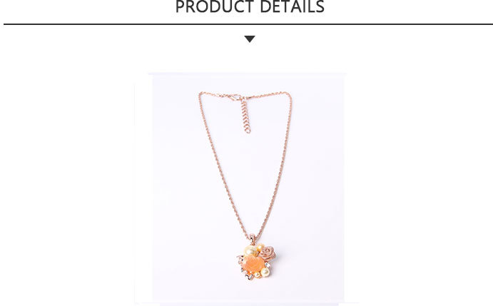 Fashion Jewelry Gold Pendant Pearl Necklace with Flower
