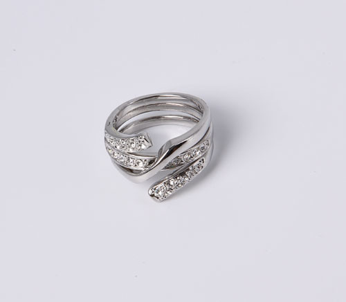 Fashion Jewelry Ring in Fashion Design and Good Quality