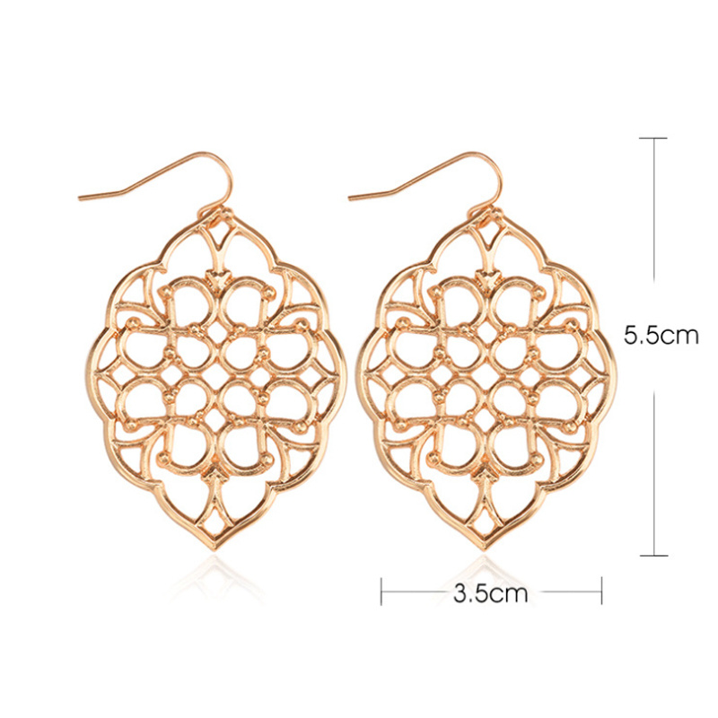 Europe and The United States Fashion New Heart Type Simple Temperament Personality Female Earrings