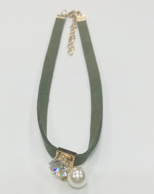 Triangle Charm Fashion with Enamel Necklace Choker