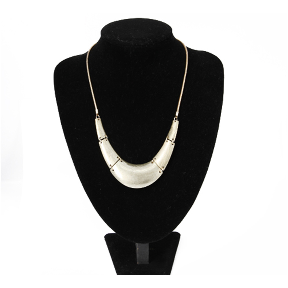 Wholesale Fashion Jewellery Silver Carved Long Pendant Necklace