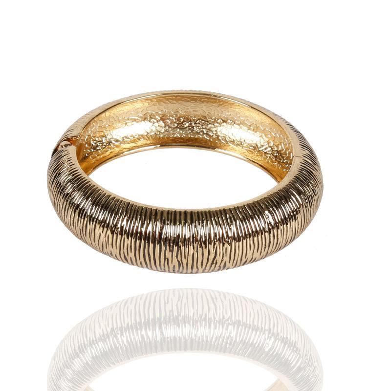 Vertical Pattern Exotic Style Gold and Silver Bracelet