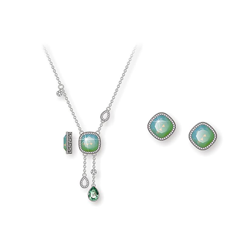 Luxurious Silver Jewelry Set with Emeralds