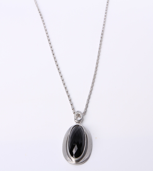 fashion Necklace with Oval Shape Pendant with Cat Eye