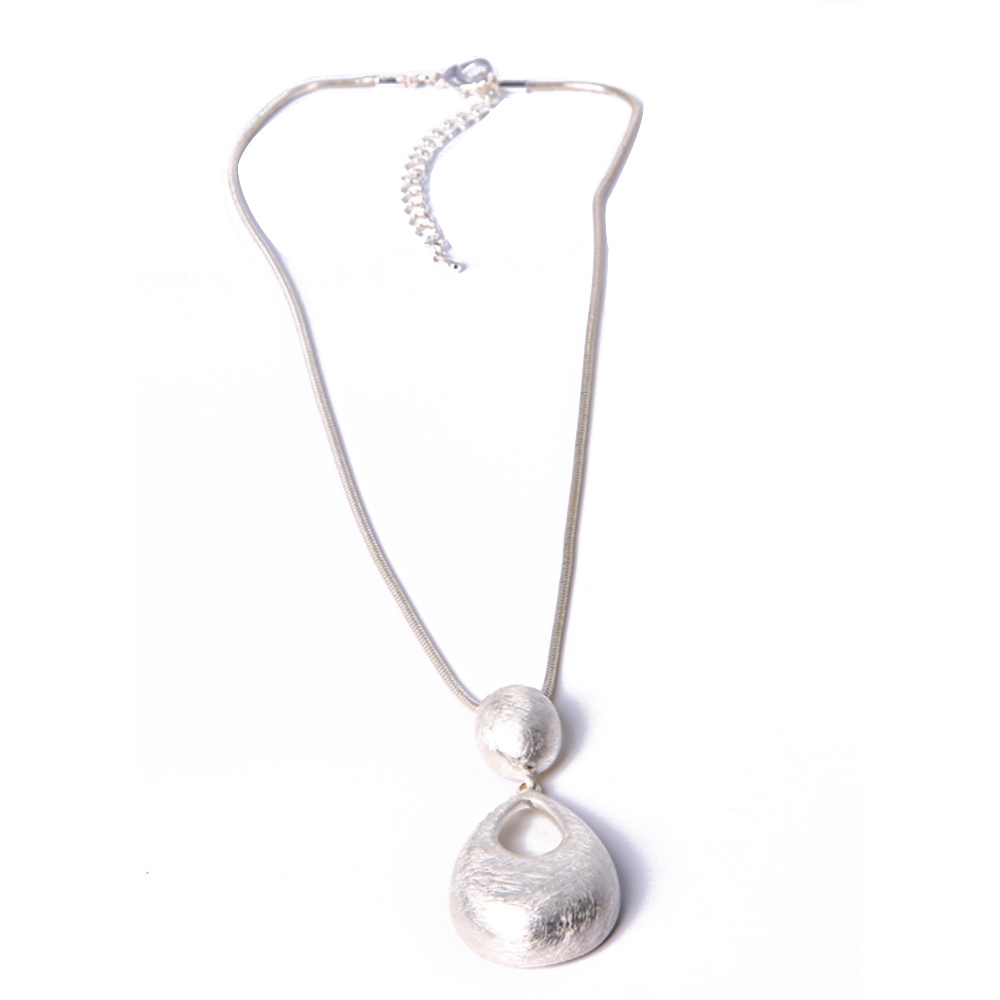 Excellent Quality Silver Beaded Pendant Necklace