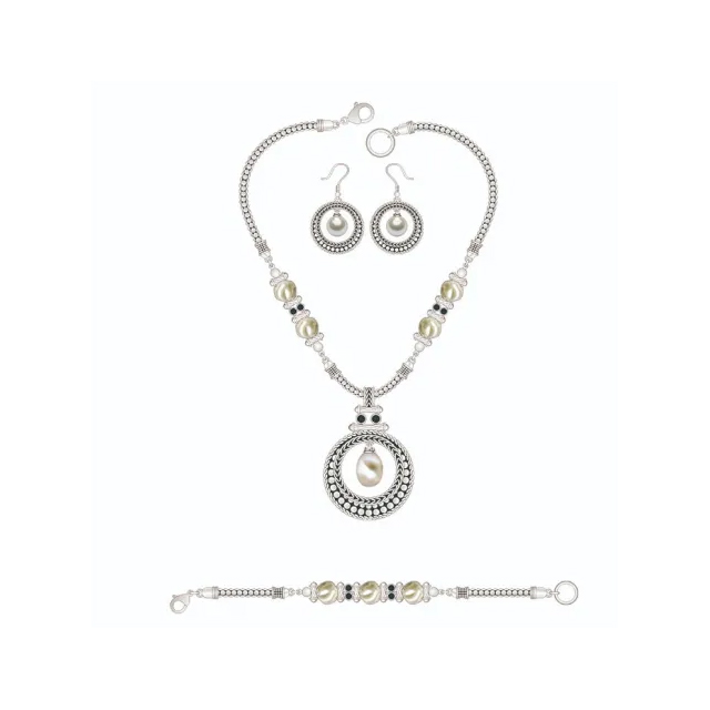 Fashion Necklace Choker with Rounded Charms with Rhinestones in Good Quality 