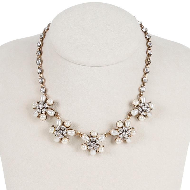 Exaggerated Luxury Diamond Pearl Necklace