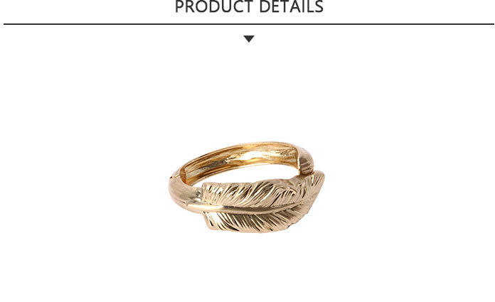 Fashion Gold Plated Bangle with Leaf Shape